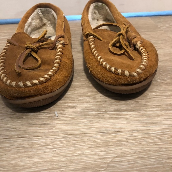 Minnietonka moccasin ladies slippers size 7 - Picture 2 of 6